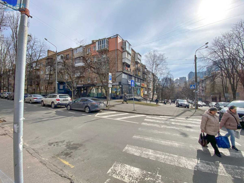 Продаж комерційної нерухомості, 80&nbsp;кв.м, под магазин, <a class="location-link" href="/kiev/" title="Недвижимость Київ">Київ</a>, <a class="location-link" href="/kiev/pecherskij/" title="Недвижимость Печерський район">Печерський р-н</a>, Німанська вул., 4 (изображение 5)