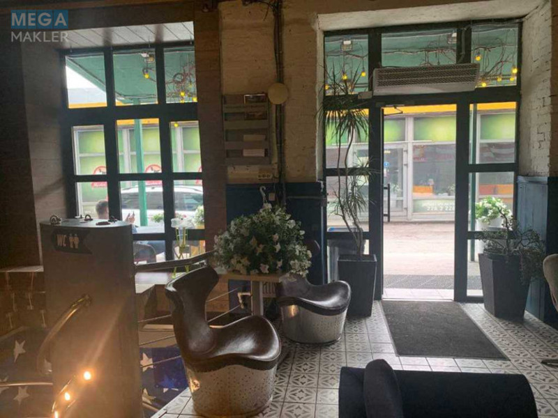 Продаж комерційної нерухомості, 277&nbsp;кв.м, <a class="location-link" href="/kiev/" title="Недвижимость Київ">Київ</a>, <a class="location-link" href="/kiev/shevchenkovskij/" title="Недвижимость Шевченківський район">Шевченківський р-н</a>, Берестейський просп., 45 (изображение 2)