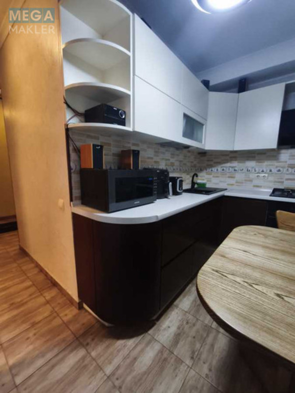 Продаж 2 кімнатної квартири (47/30/6), 5 пов. 5 пов. будинку, <a class="location-link" href="/kiev/" title="Недвижимость Київ">Київ</a>, <a class="location-link" href="/kiev/solomenskij/" title="Недвижимость Солом'янський район">Солом'янський р-н</a>, Героев Севастополя ул., 10б (изображение 16)