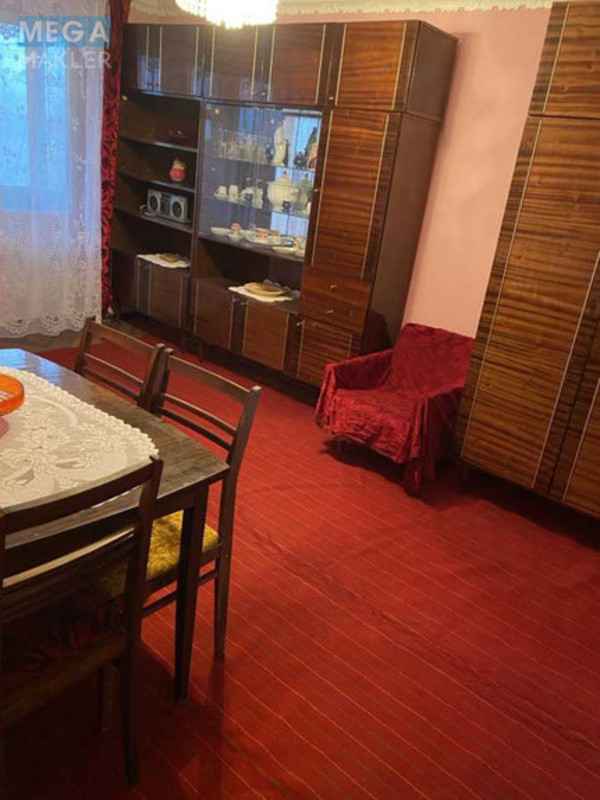 Продаж 2 кімнатної квартири (46/30/8), 5 пов. 5 пов. будинку, <a class="location-link" href="/kiev/" title="Недвижимость Київ">Київ</a>, <a class="location-link" href="/kiev/dneprovskij/" title="Недвижимость Дніпровський район">Дніпровський р-н</a>, Миропольская ул., 15 (изображение 9)