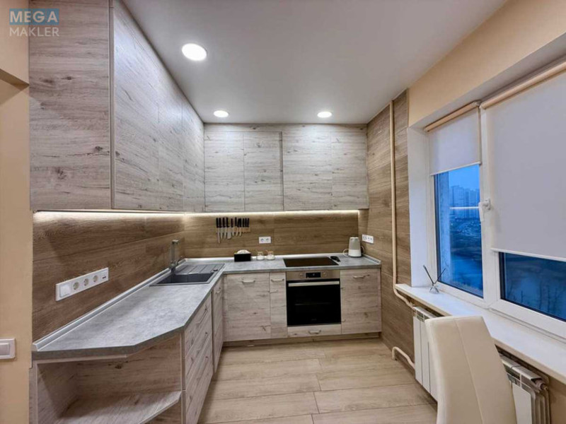 Оренда 2 кімнатної квартири, <a class="location-link" href="/kiev/" title="Недвижимость Київ">Київ</a>, <a class="location-link" href="/kiev/darnickij/" title="Недвижимость Дарницький район">Дарницький р-н</a>, Срибнокильская ул., 8 (изображение 2)