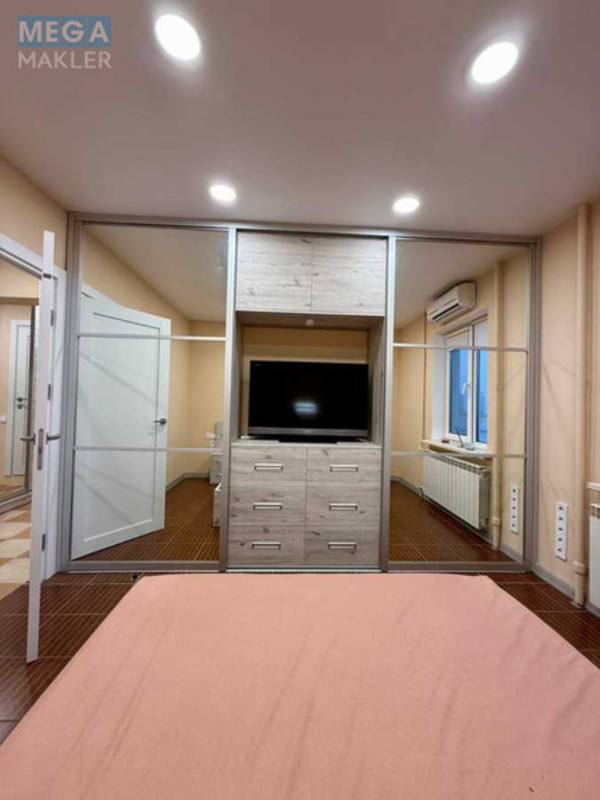 Оренда 2 кімнатної квартири, <a class="location-link" href="/kiev/" title="Недвижимость Київ">Київ</a>, <a class="location-link" href="/kiev/darnickij/" title="Недвижимость Дарницький район">Дарницький р-н</a>, Срибнокильская ул., 8 (изображение 8)