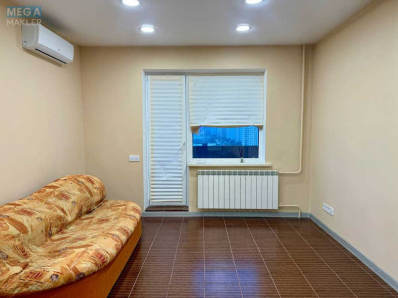 Оренда 2 кімнатної квартири, <a class="location-link" href="/kiev/" title="Недвижимость Київ">Київ</a>, <a class="location-link" href="/kiev/darnickij/" title="Недвижимость Дарницький район">Дарницький р-н</a>, Срибнокильская ул., 8 (изображение 12)