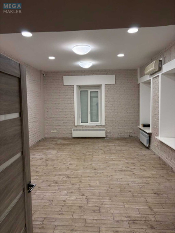 Оренда комерційної нерухомості, 56&nbsp;кв.м, под офис, <a class="location-link" href="/kiev/" title="Недвижимость Київ">Київ</a>, <a class="location-link" href="/kiev/pecherskij/" title="Недвижимость Печерський район">Печерський р-н</a>, Лютеранская ул., 16 (изображение 10)
