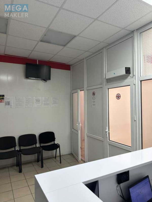 Оренда окремої будівлі/побудови, 65&nbsp;кв.м, <a class="location-link" href="/kiev/" title="Недвижимость Київ">Київ</a>, <a class="location-link" href="/kiev/solomenskij/" title="Недвижимость Солом'янський район">Солом'янський р-н</a>, Вацлава Гавела бульв., 4 (изображение 2)