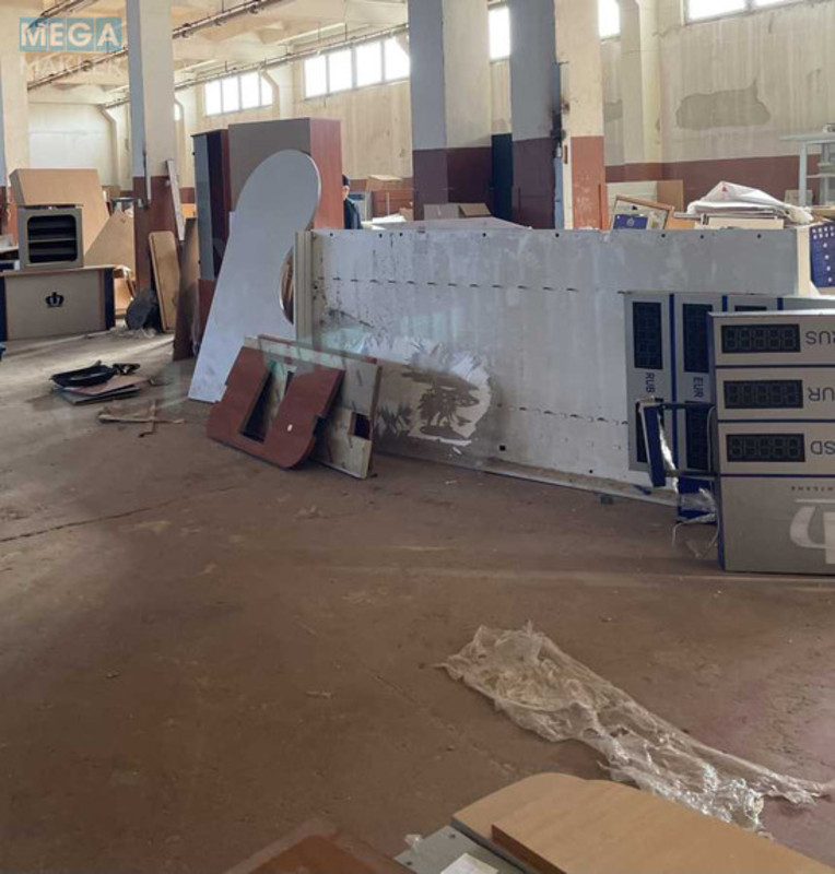 Продаж комерційної нерухомості, 10&nbsp;500&nbsp;кв.м, под склад, <a class="location-link" href="/kiev/" title="Недвижимость Київ">Київ</a>, <a class="location-link" href="/kiev/obolonskij/" title="Недвижимость Оболонський район">Оболонський р-н</a>, Семена Скляренко ул. (изображение 2)