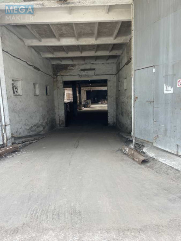 Продаж комерційної нерухомості, 10&nbsp;400&nbsp;кв.м, под склад, <a class="location-link" href="/stoyanka/" title="Недвижимость Стоянка">Стоянка</a>, Житомирская трасса (изображение 2)