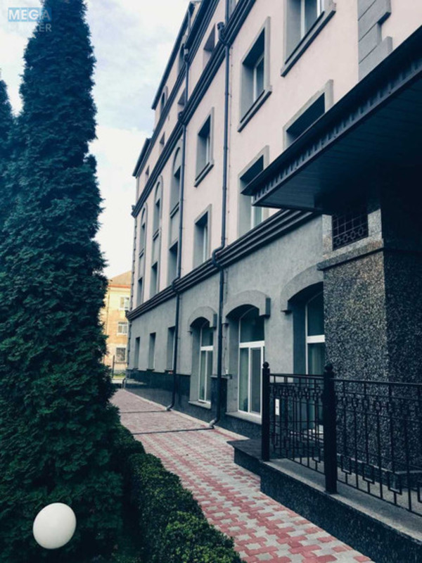 Продаж комерційної нерухомості, 3&nbsp;925,90&nbsp;кв.м, под офис, <a class="location-link" href="/kiev/" title="Недвижимость Київ">Київ</a>, <a class="location-link" href="/kiev/solomenskij/" title="Недвижимость Солом'янський район">Солом'янський р-н</a>, Очаківська вул., 5/6 (изображение 4)