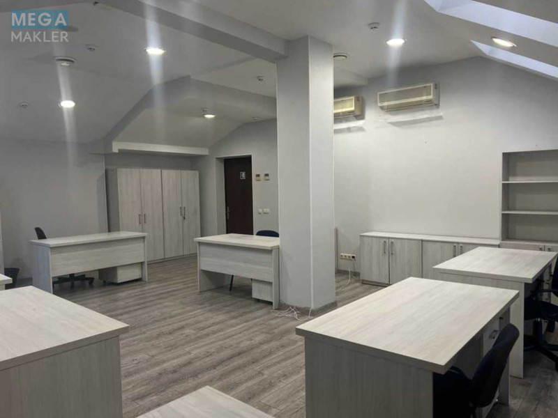Продаж комерційної нерухомості, 3&nbsp;925,90&nbsp;кв.м, под офис, <a class="location-link" href="/kiev/" title="Недвижимость Київ">Київ</a>, <a class="location-link" href="/kiev/solomenskij/" title="Недвижимость Солом'янський район">Солом'янський р-н</a>, Очаківська вул., 5/6 (изображение 11)