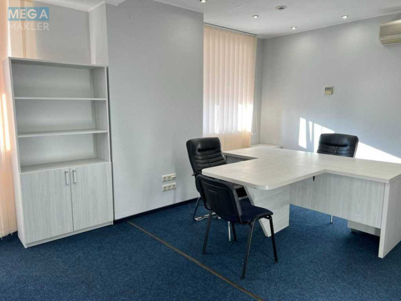 Продаж комерційної нерухомості, 3&nbsp;925,90&nbsp;кв.м, под офис, <a class="location-link" href="/kiev/" title="Недвижимость Київ">Київ</a>, <a class="location-link" href="/kiev/solomenskij/" title="Недвижимость Солом'янський район">Солом'янський р-н</a>, Очаківська вул., 5/6 (изображение 14)