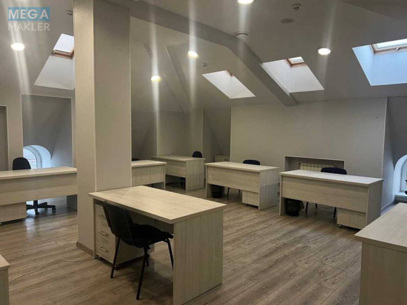 Продаж комерційної нерухомості, 3&nbsp;925,90&nbsp;кв.м, под офис, <a class="location-link" href="/kiev/" title="Недвижимость Київ">Київ</a>, <a class="location-link" href="/kiev/solomenskij/" title="Недвижимость Солом'янський район">Солом'янський р-н</a>, Очаківська вул., 5/6 (изображение 15)
