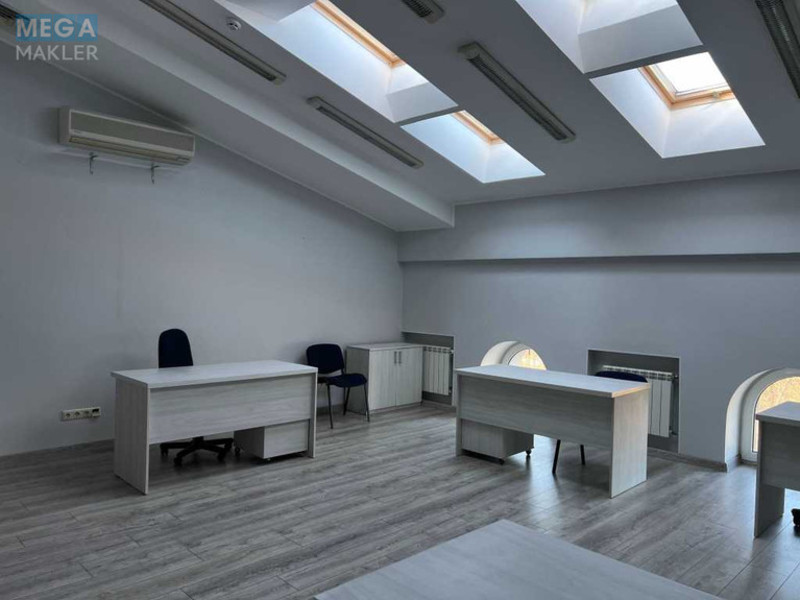 Продаж комерційної нерухомості, 3&nbsp;925,90&nbsp;кв.м, под офис, <a class="location-link" href="/kiev/" title="Недвижимость Київ">Київ</a>, <a class="location-link" href="/kiev/solomenskij/" title="Недвижимость Солом'янський район">Солом'янський р-н</a>, Очаківська вул., 5/6 (изображение 16)