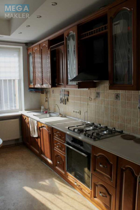 Продаж дома, 3&nbsp;поверху, 570&nbsp;кв.м, 6&nbsp;кімнат, ділянка 35&nbsp;соток, <a class="location-link" href="/zazimya/" title="Недвижимость Зазим'я">Зазим`я</a>, киевская (изображение 3)