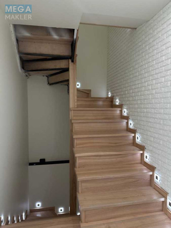 Продаж дома, 3&nbsp;поверху, 103&nbsp;кв.м, 4&nbsp;кімнати, ділянка 4&nbsp;сотки, <a class="location-link" href="/gorodishe-selo-rv-rovenskij-rajon/" title="Недвижимость Городище">Городище</a>, Франка, 22 (изображение 6)