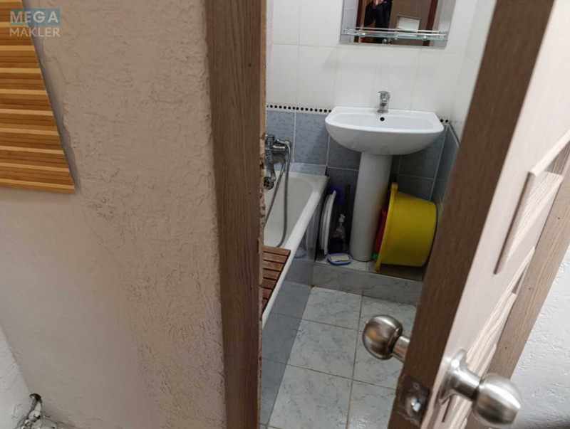 Оренда 2 кімнатної квартири, <a class="location-link" href="/kiev/" title="Недвижимость Київ">Київ</a>, <a class="location-link" href="/kiev/solomenskij/" title="Недвижимость Солом'янський район">Солом'янський р-н</a>, Михайла Донця вул., 21а (изображение 11)