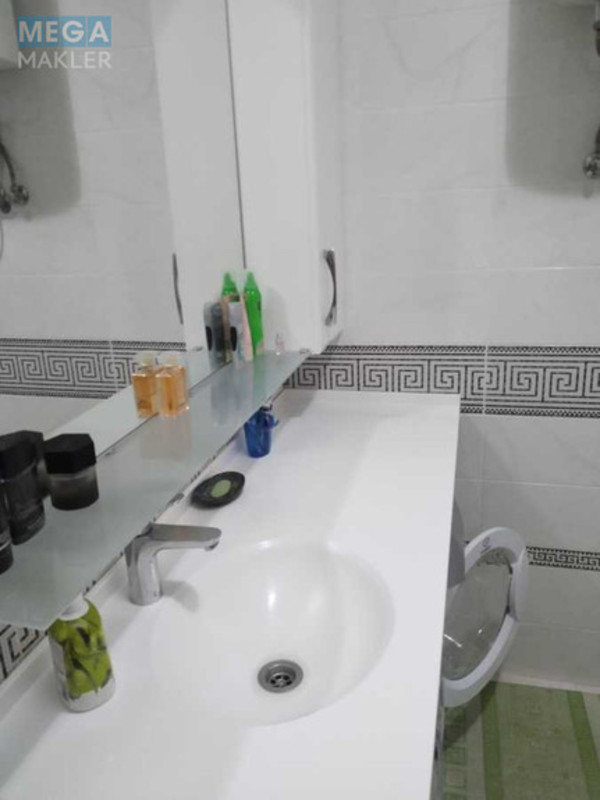 Оренда 2 кімнатної квартири, <a class="location-link" href="/kiev/" title="Недвижимость Київ">Київ</a>, <a class="location-link" href="/kiev/shevchenkovskij/" title="Недвижимость Шевченківський район">Шевченківський р-н</a>, Дмитрівська вул., 82 (изображение 7)