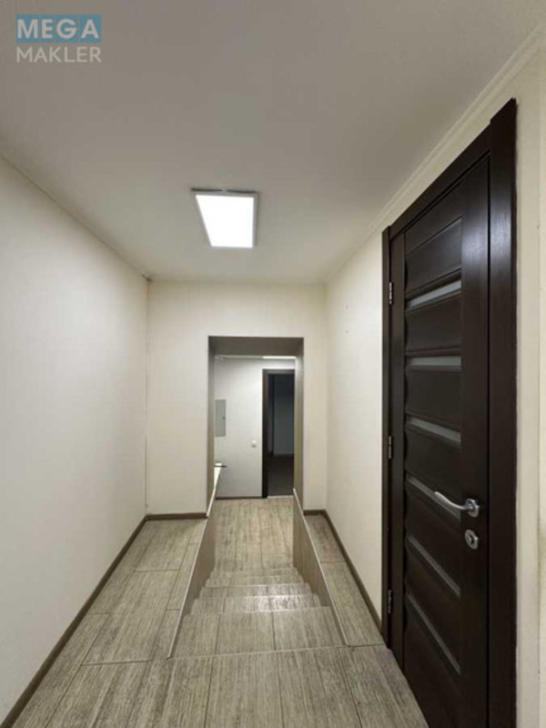 Оренда окремої будівлі/побудови, 125&nbsp;кв.м, <a class="location-link" href="/kiev/" title="Недвижимость Київ">Київ</a>, <a class="location-link" href="/kiev/pecherskij/" title="Недвижимость Печерський район">Печерський р-н</a>, Щорса вул., 32Г (изображение 7)