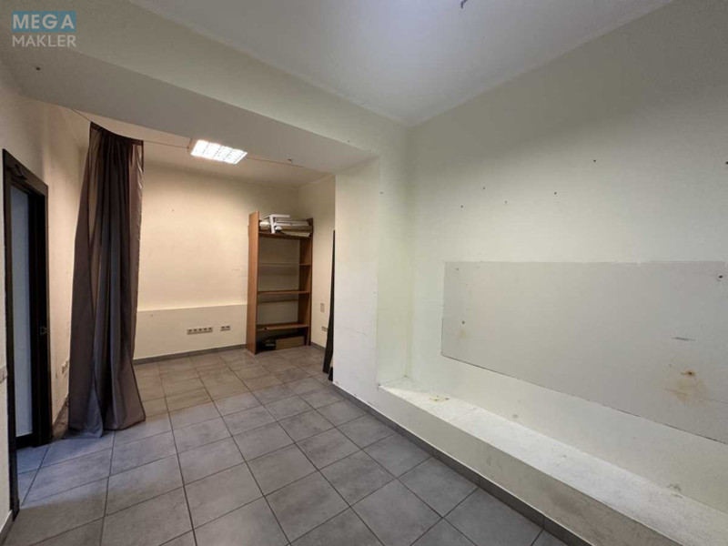 Оренда окремої будівлі/побудови, 125&nbsp;кв.м, <a class="location-link" href="/kiev/" title="Недвижимость Київ">Київ</a>, <a class="location-link" href="/kiev/pecherskij/" title="Недвижимость Печерський район">Печерський р-н</a>, Щорса вул., 32Г (изображение 11)