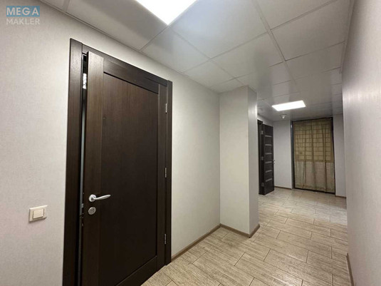 Оренда окремої будівлі/побудови, 125&nbsp;кв.м, <a class="location-link" href="/kiev/" title="Недвижимость Київ">Київ</a>, <a class="location-link" href="/kiev/pecherskij/" title="Недвижимость Печерський район">Печерський р-н</a>, Щорса вул., 32Г (изображение 12)