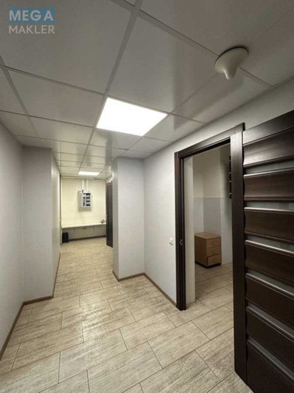 Оренда окремої будівлі/побудови, 125&nbsp;кв.м, <a class="location-link" href="/kiev/" title="Недвижимость Київ">Київ</a>, <a class="location-link" href="/kiev/pecherskij/" title="Недвижимость Печерський район">Печерський р-н</a>, Щорса вул., 32Г (изображение 13)