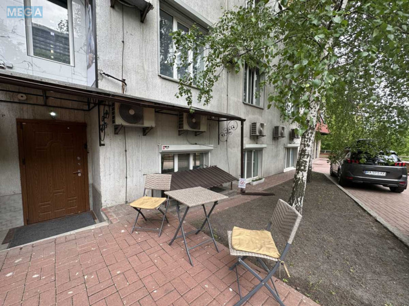 Оренда окремої будівлі/побудови, 125&nbsp;кв.м, <a class="location-link" href="/kiev/" title="Недвижимость Київ">Київ</a>, <a class="location-link" href="/kiev/pecherskij/" title="Недвижимость Печерський район">Печерський р-н</a>, Щорса вул., 32Г (изображение 16)