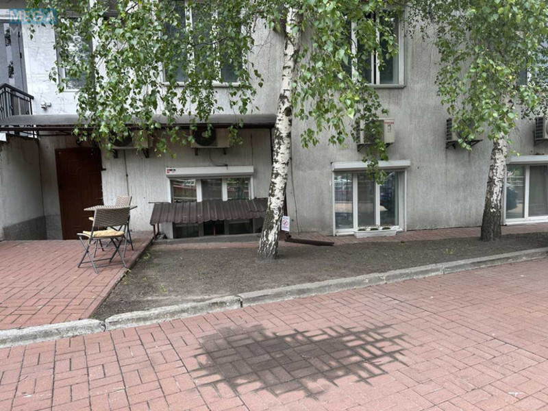 Оренда окремої будівлі/побудови, 125&nbsp;кв.м, <a class="location-link" href="/kiev/" title="Недвижимость Київ">Київ</a>, <a class="location-link" href="/kiev/pecherskij/" title="Недвижимость Печерський район">Печерський р-н</a>, Щорса вул., 32Г (изображение 18)