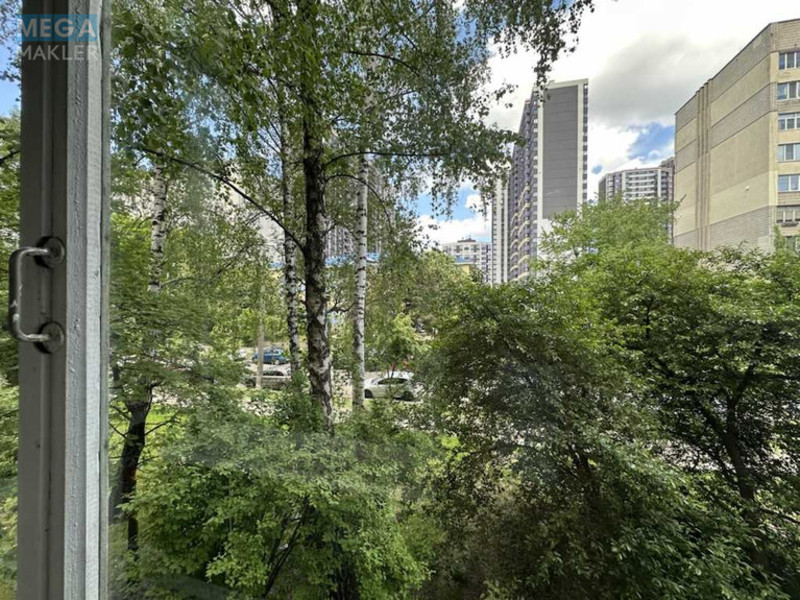 Оренда 1 кімнатної квартири, <a class="location-link" href="/kiev/" title="Недвижимость Київ">Київ</a>, <a class="location-link" href="/kiev/solomenskij/" title="Недвижимость Солом'янський район">Солом'янський р-н</a>, Смілянська вул., 1 (изображение 6)