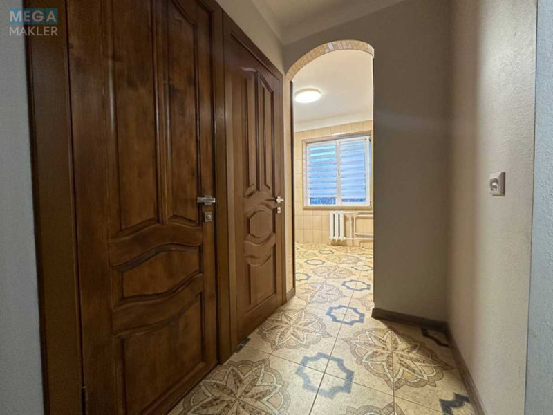 Оренда 2 кімнатної квартири, <a class="location-link" href="/kiev/" title="Недвижимость Київ">Київ</a>, <a class="location-link" href="/kiev/solomenskij/" title="Недвижимость Солом'янський район">Солом'янський р-н</a>, Митрополита Василя Липківського вул., 15 (изображение 11)