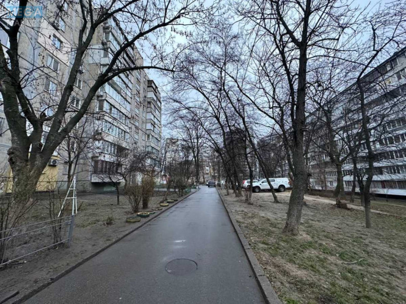 Оренда 2 кімнатної квартири, <a class="location-link" href="/kiev/" title="Недвижимость Київ">Київ</a>, <a class="location-link" href="/kiev/solomenskij/" title="Недвижимость Солом'янський район">Солом'янський р-н</a>, Митрополита Василя Липківського вул., 15 (изображение 16)