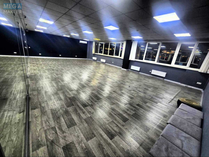 Оренда комерційної нерухомості, 121,20&nbsp;кв.м, под офис, <a class="location-link" href="/kiev/" title="Недвижимость Київ">Київ</a>, <a class="location-link" href="/kiev/darnickij/" title="Недвижимость Дарницький район">Дарницький р-н</a>, Александра Мишуги ул., 10 (изображение 4)