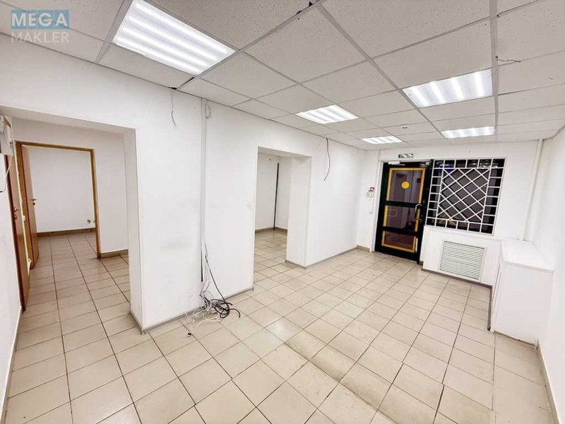 Оренда комерційної нерухомості, 55&nbsp;кв.м, под магазин, <a class="location-link" href="/kiev/" title="Недвижимость Київ">Київ</a>, <a class="location-link" href="/kiev/solomenskij/" title="Недвижимость Солом'янський район">Солом'янський р-н</a>, Солом`янська вул., 36 (изображение 5)