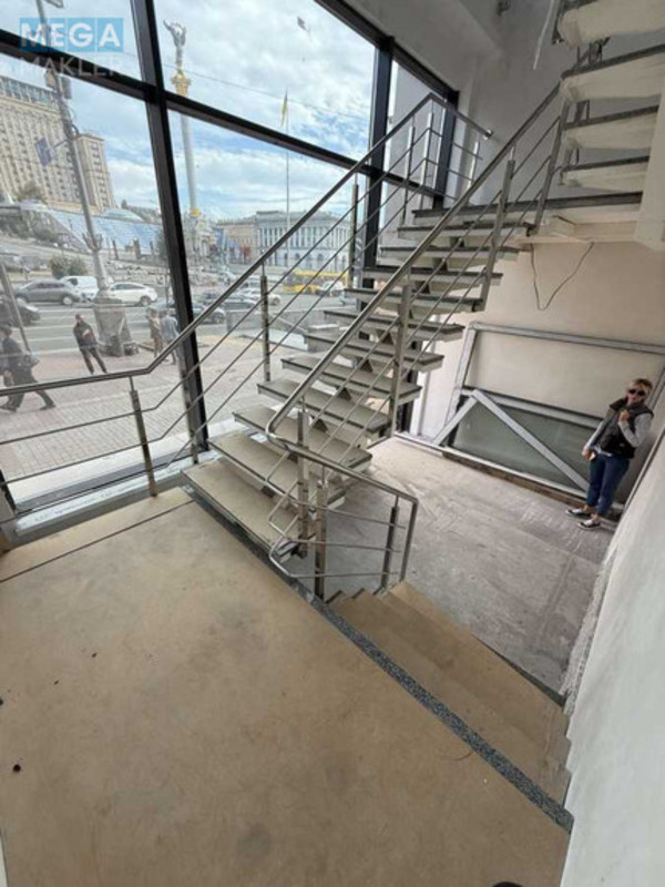 Оренда окремої будівлі/побудови, 500&nbsp;кв.м, <a class="location-link" href="/kiev/" title="Недвижимость Київ">Київ</a>, <a class="location-link" href="/kiev/pecherskij/" title="Недвижимость Печерський район">Печерський р-н</a>, Хрещатик вул., 18 (изображение 9)