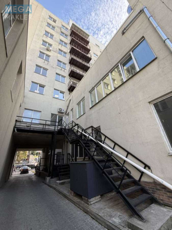 Оренда окремої будівлі/побудови, 500&nbsp;кв.м, <a class="location-link" href="/kiev/" title="Недвижимость Київ">Київ</a>, <a class="location-link" href="/kiev/pecherskij/" title="Недвижимость Печерський район">Печерський р-н</a>, Хрещатик вул., 18 (изображение 11)