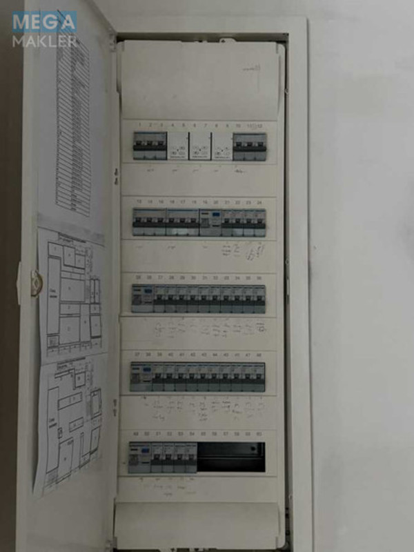 Оренда окремої будівлі/побудови, 500&nbsp;кв.м, <a class="location-link" href="/kiev/" title="Недвижимость Київ">Київ</a>, <a class="location-link" href="/kiev/pecherskij/" title="Недвижимость Печерський район">Печерський р-н</a>, Хрещатик вул., 18 (изображение 12)