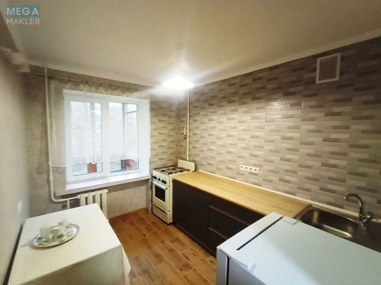 Оренда 2 кімнатної квартири, <a class="location-link" href="/kiev/" title="Недвижимость Київ">Київ</a>, <a class="location-link" href="/kiev/svyatoshinskij/" title="Недвижимость Святошинський район">Святошинський р-н</a>, Академика Доброхотова ул., 11А (изображение 6)