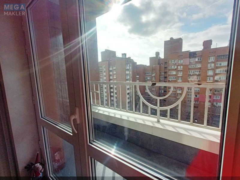 Оренда 2 кімнатної квартири, <a class="location-link" href="/kiev/" title="Недвижимость Київ">Київ</a>, <a class="location-link" href="/kiev/goloseevskij/" title="Недвижимость Голосіївський район">Голосіївський р-н</a>, Владимира Антоновича ул., 131 (изображение 18)