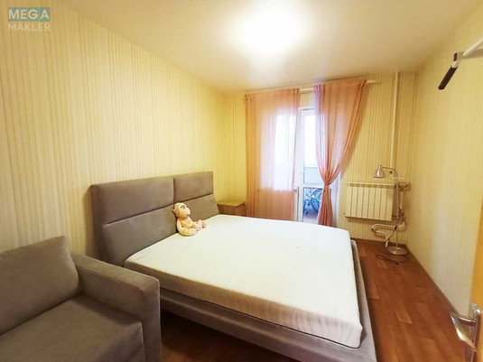 Оренда 2 кімнатної квартири, <a class="location-link" href="/kiev/" title="Недвижимость Київ">Київ</a>, <a class="location-link" href="/kiev/svyatoshinskij/" title="Недвижимость Святошинський район">Святошинський р-н</a>, Академика Ефремова ул., 18 (изображение 3)