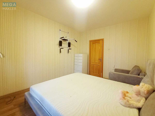 Оренда 2 кімнатної квартири, <a class="location-link" href="/kiev/" title="Недвижимость Київ">Київ</a>, <a class="location-link" href="/kiev/svyatoshinskij/" title="Недвижимость Святошинський район">Святошинський р-н</a>, Академика Ефремова ул., 18 (изображение 4)