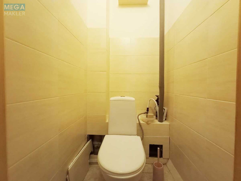 Оренда 2 кімнатної квартири, <a class="location-link" href="/kiev/" title="Недвижимость Київ">Київ</a>, <a class="location-link" href="/kiev/svyatoshinskij/" title="Недвижимость Святошинський район">Святошинський р-н</a>, Академика Ефремова ул., 18 (изображение 9)