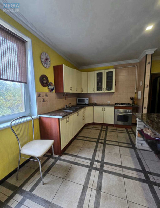 Продаж дома, 2&nbsp;поверху, 310&nbsp;кв.м, 4&nbsp;кімнати, ділянка 8&nbsp;соток, <a class="location-link" href="/fursy/" title="Недвижимость Фурсі">Фурси</a>, СТ Фіаніт (изображение 14)