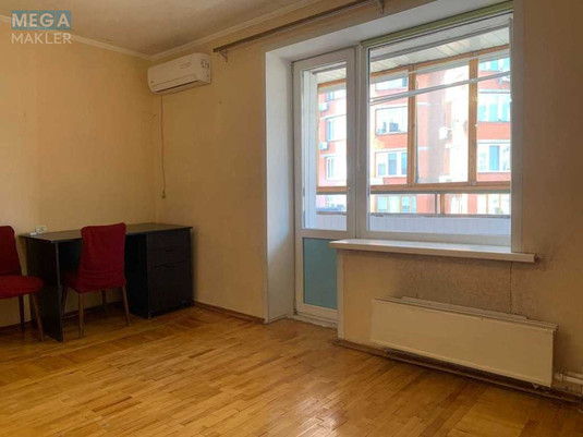 Продаж 2 кімнатної квартири (65/33,7/9,7), 9 пов. 10 пов. будинку, <a class="location-link" href="/kiev/" title="Недвижимость Київ">Київ</a>, <a class="location-link" href="/kiev/shevchenkovskij/" title="Недвижимость Шевченківський район">Шевченківський р-н</a>, Золотоустівська вул., 4 (изображение 2)