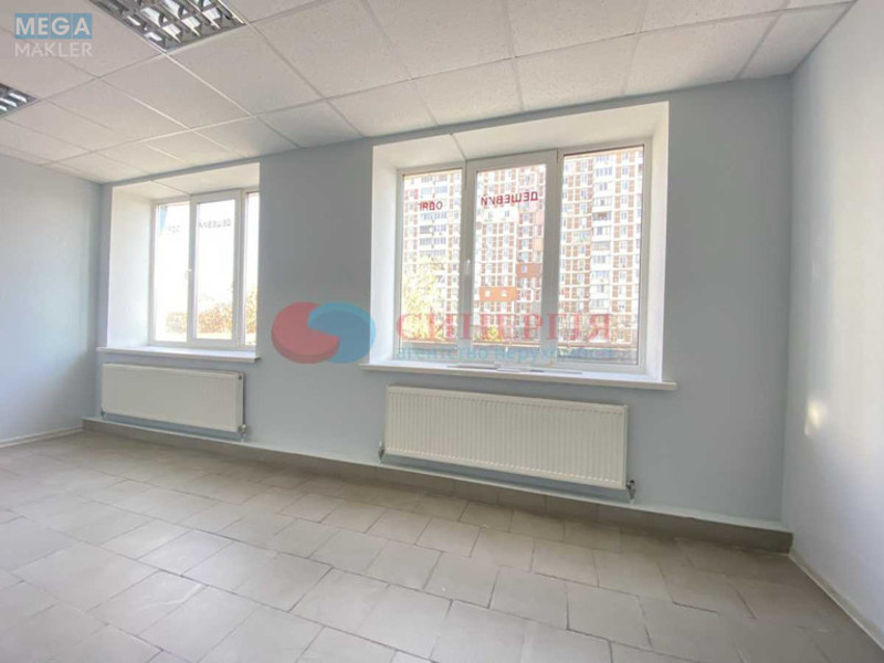 Оренда комерційної нерухомості, 373&nbsp;кв.м, под магазин, <a class="location-link" href="/kiev/" title="Недвижимость Київ">Київ</a>, <a class="location-link" href="/kiev/obolonskij/" title="Недвижимость Оболонський район">Оболонський р-н</a>, Героїв Сталінграду просп., 65 (изображение 4)