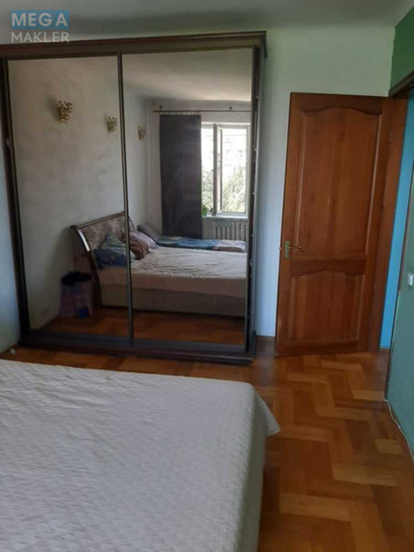 Оренда 3 кімнатної квартири, <a class="location-link" href="/kiev/" title="Недвижимость Київ">Київ</a>, <a class="location-link" href="/kiev/podolskij/" title="Недвижимость Подільський район">Подільський р-н</a>, Межигірська вул., 56 (изображение 4)