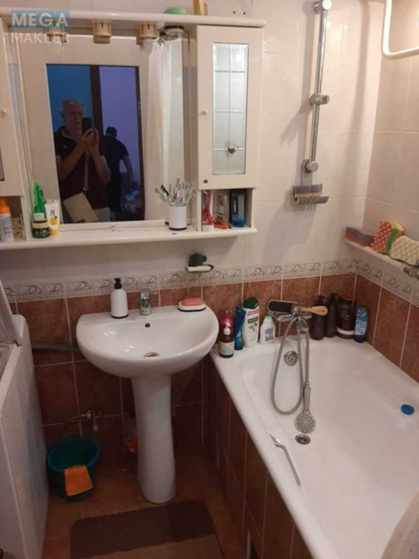 Оренда 3 кімнатної квартири, <a class="location-link" href="/kiev/" title="Недвижимость Київ">Київ</a>, <a class="location-link" href="/kiev/podolskij/" title="Недвижимость Подільський район">Подільський р-н</a>, Межигірська вул., 56 (изображение 8)