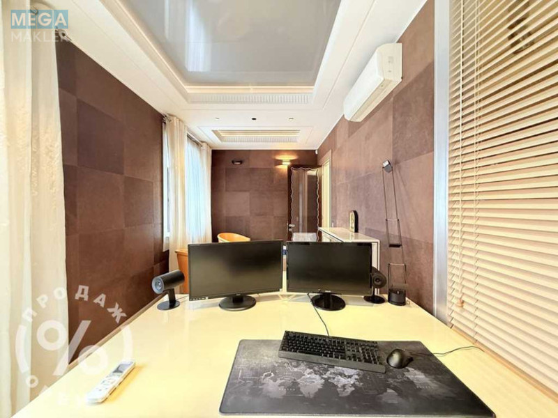 Оренда 4 кімнатні квартири, <a class="location-link" href="/kiev/" title="Недвижимость Київ">Київ</a>, <a class="location-link" href="/kiev/pecherskij/" title="Недвижимость Печерський район">Печерський р-н</a>, Хрещатик вул., 27Б (изображение 17)