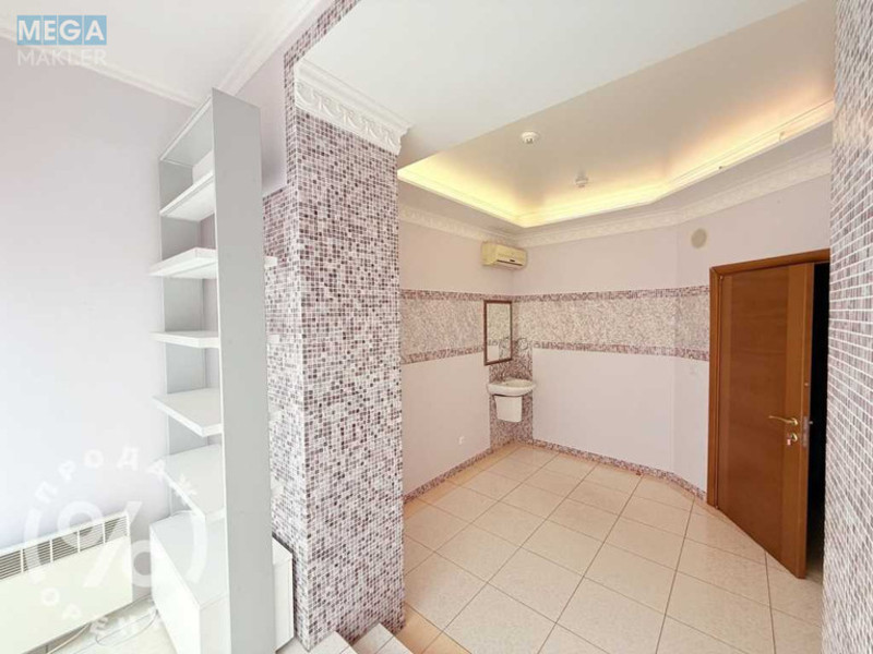 Оренда комерційної нерухомості, 212&nbsp;кв.м, под магазин, <a class="location-link" href="/kiev/" title="Недвижимость Київ">Київ</a>, <a class="location-link" href="/kiev/obolonskij/" title="Недвижимость Оболонський район">Оболонський р-н</a>, Героїв Сталінграду просп., 4 (изображение 4)