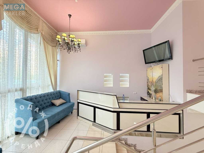 Оренда комерційної нерухомості, 212&nbsp;кв.м, под магазин, <a class="location-link" href="/kiev/" title="Недвижимость Київ">Київ</a>, <a class="location-link" href="/kiev/obolonskij/" title="Недвижимость Оболонський район">Оболонський р-н</a>, Героїв Сталінграду просп., 4 (изображение 5)