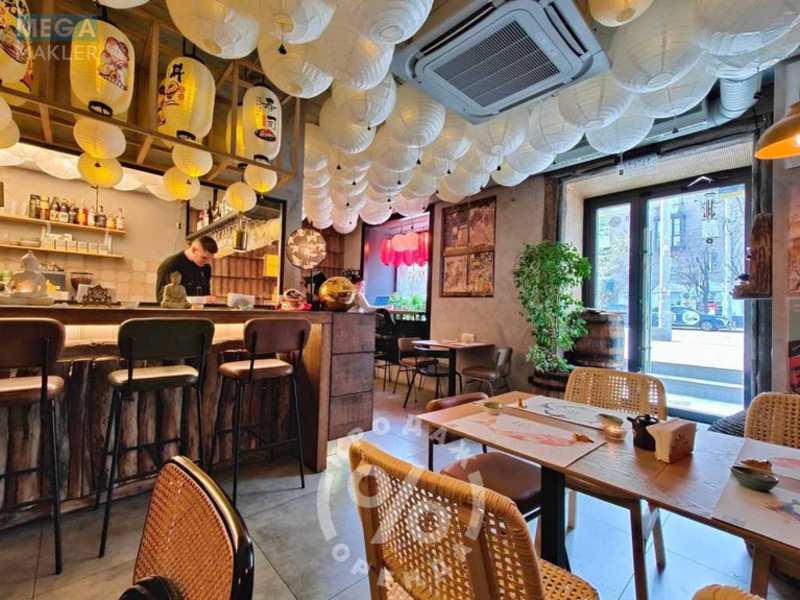 Продаж комерційної нерухомості, 155&nbsp;кв.м, под магазин, <a class="location-link" href="/kiev/" title="Недвижимость Київ">Київ</a>, <a class="location-link" href="/kiev/pecherskij/" title="Недвижимость Печерський район">Печерський р-н</a>, Велика Васильківська вул., 111/113 (изображение 8)