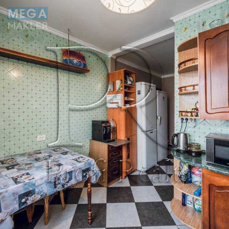 Продаж 3 кімнатної квартири (72/42/9), 14 пов. 16 пов. будинку, <a class="location-link" href="/kiev/" title="Недвижимость Київ">Київ</a>, <a class="location-link" href="/kiev/svyatoshinskij/" title="Недвижимость Святошинський район">Святошинський р-н</a>, Булгакова вулиця, 3 (изображение 8)