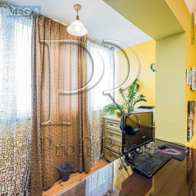 Продаж 3 кімнатної квартири (72/42/9), 14 пов. 16 пов. будинку, <a class="location-link" href="/kiev/" title="Недвижимость Київ">Київ</a>, <a class="location-link" href="/kiev/svyatoshinskij/" title="Недвижимость Святошинський район">Святошинський р-н</a>, Булгакова вулиця, 3 (изображение 9)